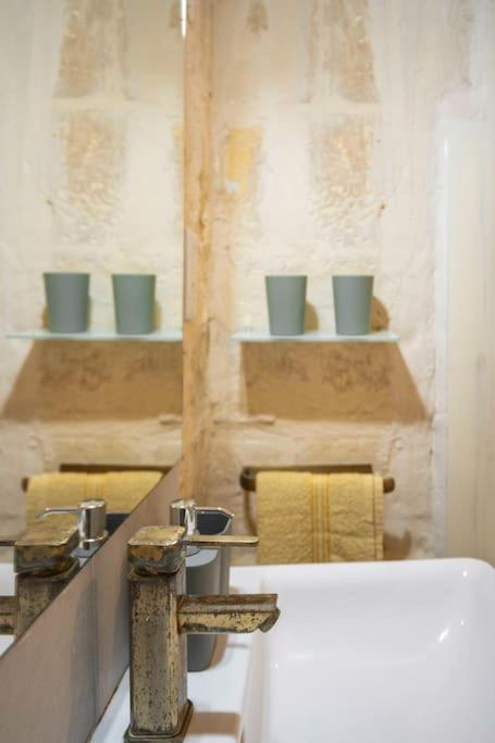 Chic, Stylish & Spacious Flat In Central Valletta Valeta Exterior foto