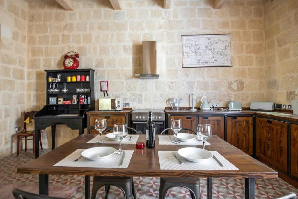 Chic, Stylish & Spacious Flat In Central Valletta Valeta Exterior foto
